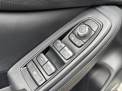 Used 2019 Subaru Forester Limited image 9