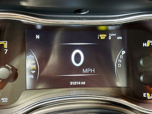 Used 2019 Jeep Grand Cherokee Trailhawk w/ Trailhawk Luxury Group AWD/4WD image 24
