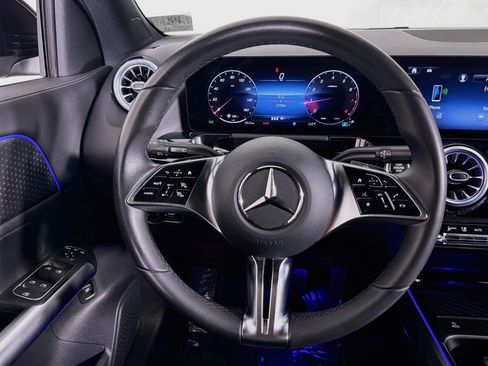 Certified 2025 Mercedes-Benz GLA 250 image 19