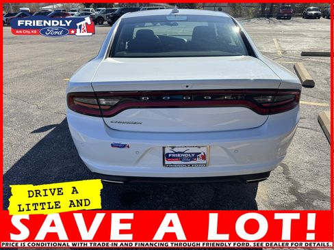 Used 2023 Dodge Charger SXT image 4