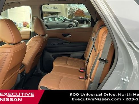 Certified 2025 Nissan Pathfinder Platinum w/ Cargo Package AWD/4WD image 24