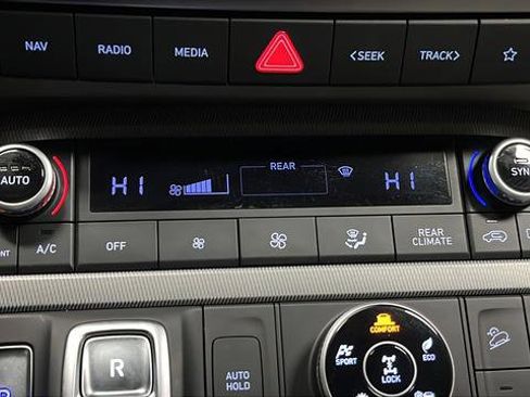 Used 2025 Hyundai Palisade Limited image 18