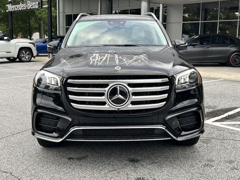 Certified 2025 Mercedes-Benz GLS 450 4MATIC image 3