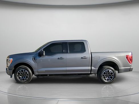 Certified 2021 Ford F150 XLT w/ Equipment Group 302A High image 15