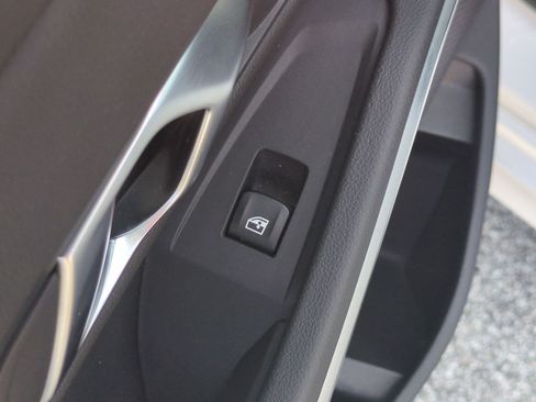 Used 2024 BMW 330i Sedan RWD image 31