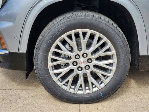 New 2026 GMC Acadia Denali image 7