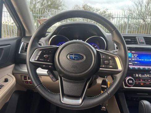 Used 2019 Subaru Outback 2.5i Premium image 6