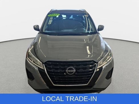 Used 2023 Nissan Kicks SV FWD image 2