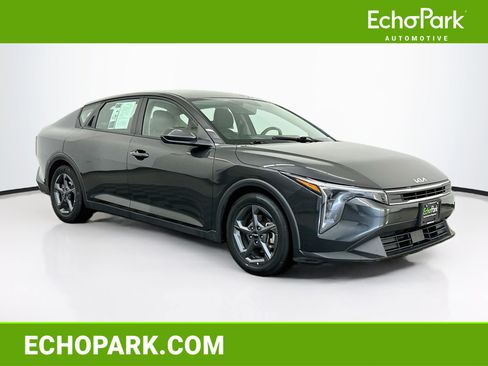Used 2025 Kia K4 FWD image 1
