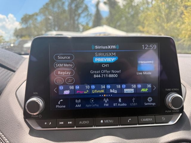 Used 2025 Nissan Sentra SV FWD image 4