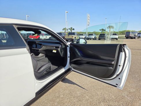 Used 2024 Dodge Charger Daytona Scat Pack w/ Plus Group AWD/4WD image 18