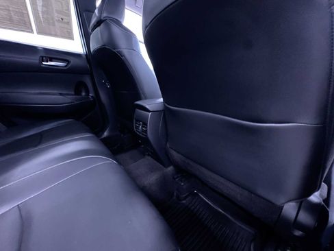 Used 2022 Toyota Corolla Cross XLE w/ Convenience Package AWD/4WD image 31