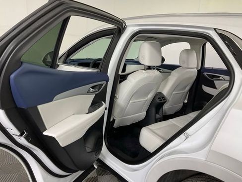 Used 2024 Buick Envision Avenir image 39