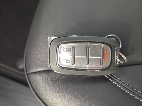 New 2026 Chrysler Pacifica Select w/ S Appearance Package image 28