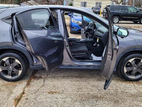 Used 2018 Honda HR-V EX image 19
