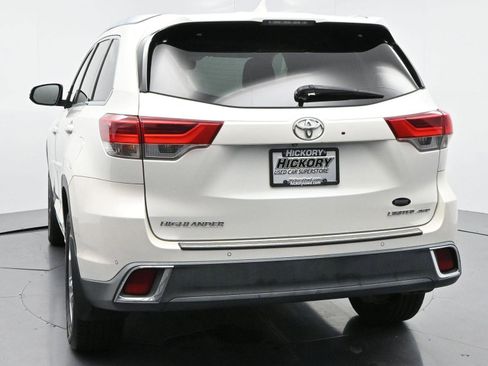 Used 2017 Toyota Highlander Limited w/ Protection Package #3 AWD/4WD image 6