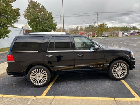 Used 2016 Lincoln Navigator Reserve image 6