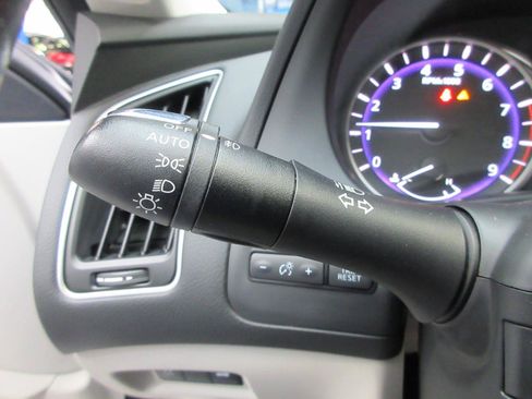 Used 2019 INFINITI Q50 Signature Edition AWD/4WD image 19