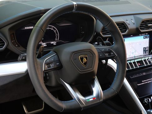 Used 2024 Lamborghini Urus S AWD/4WD image 15