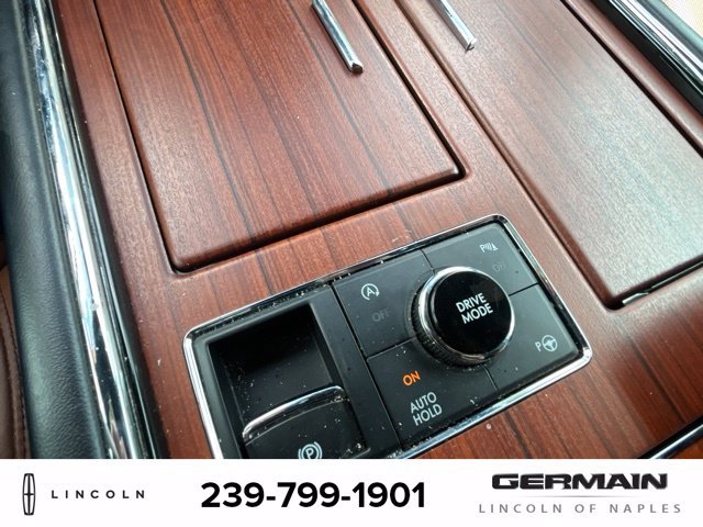 Used 2020 Lincoln Navigator Reserve w/ Luxury Package AWD/4WD image 24