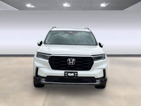 Used 2025 Honda Pilot Elite image 6