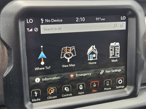 Used 2018 Jeep Wrangler Unlimited Sahara AWD/4WD image 17
