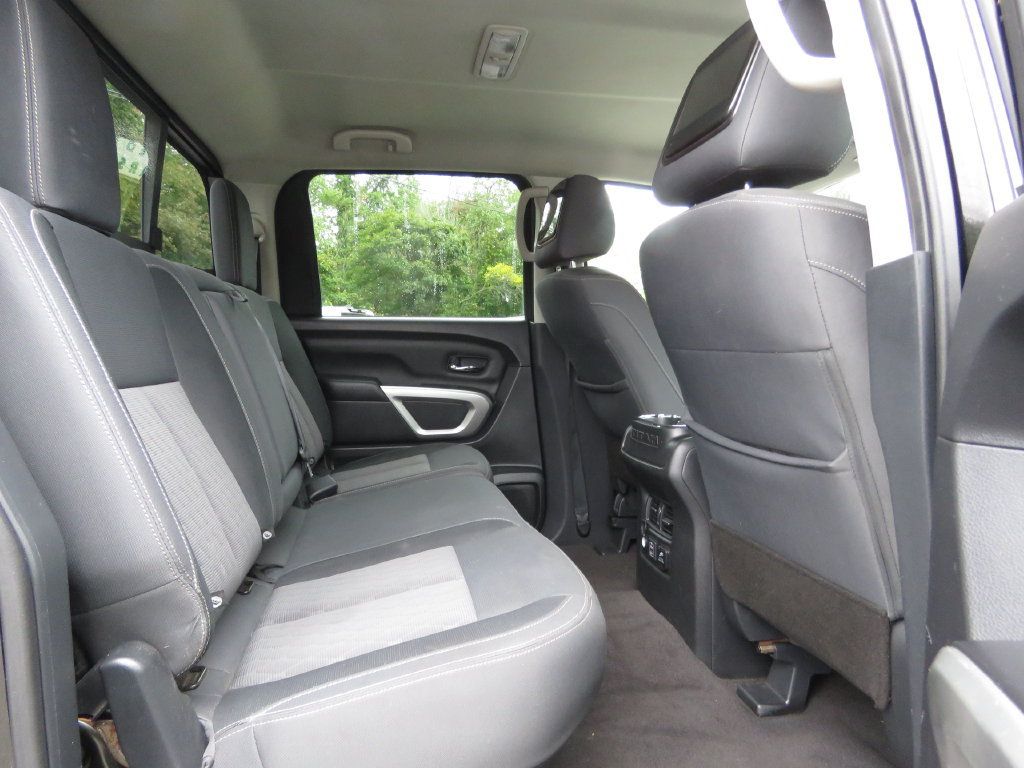 Used 2021 Nissan Titan SV w/ SV Convenience Package AWD/4WD image 16