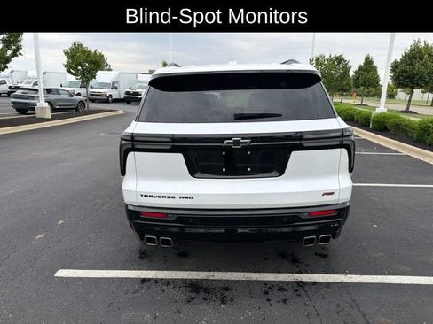 Used 2024 Chevrolet Traverse RS w/ LPO, Floor Liner Package AWD/4WD image 8