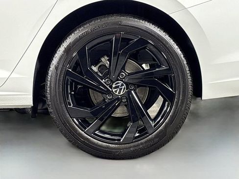 New 2026 Volkswagen Jetta SE image 30