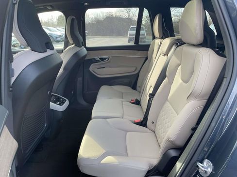 Used 2025 Volvo XC90 B5 Plus image 4