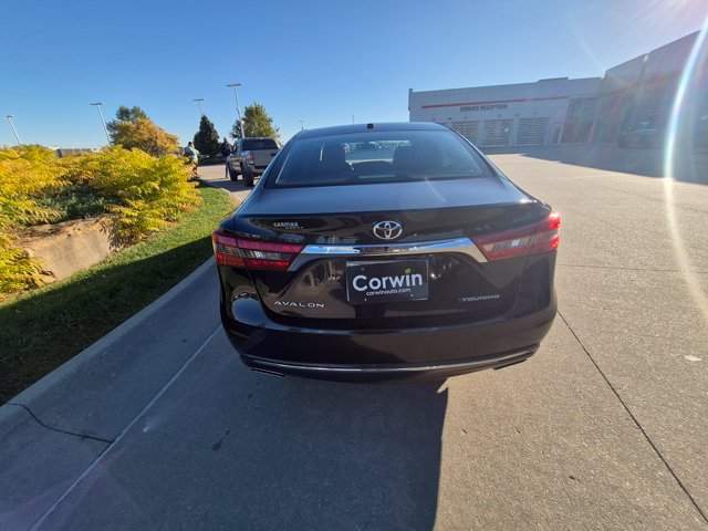 Used 2016 Toyota Avalon Touring FWD image 5