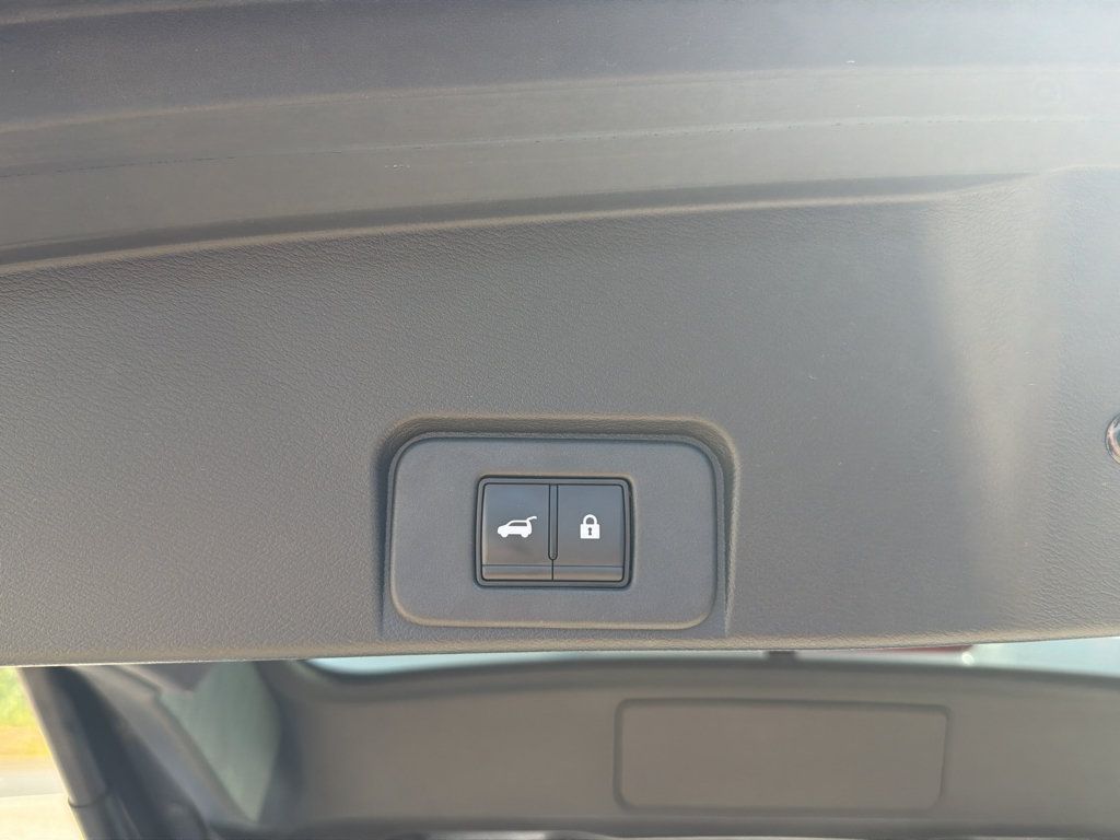 Used 2024 Nissan Rogue SV AWD/4WD image 10