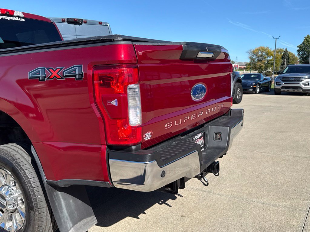 Used 2017 Ford F250 XLT w/ XLT Premium Package AWD/4WD image 15