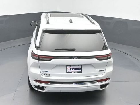 Used 2023 Jeep Grand Cherokee Overland w/ Rear Seat Video Group I AWD/4WD image 37