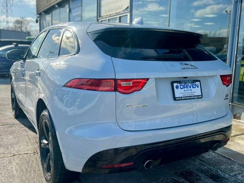 Used 2017 Jaguar F-PACE S image 3