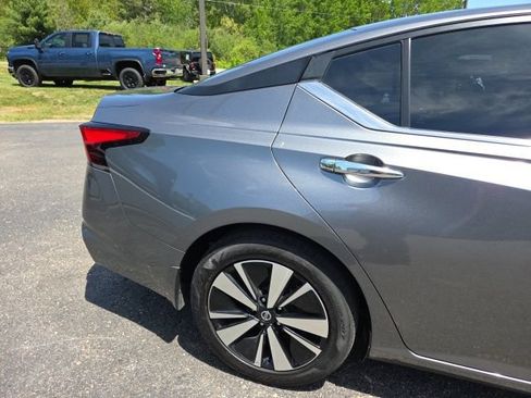 Used 2022 Nissan Altima 2.5 SV FWD image 29