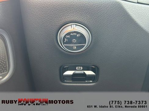 Used 2024 Mercedes-Benz GLC 300 4MATIC image 15