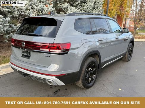 Used 2025 Volkswagen Atlas Peak Edition SE image 9