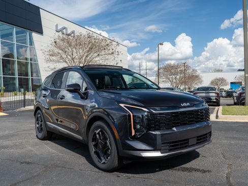 New 2026 Kia Sportage EX image 12