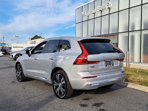 Used 2023 Volvo XC60 B5 Ultimate w/ Climate Package image 4