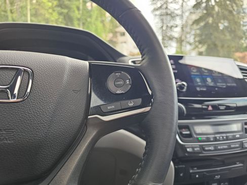 Used 2022 Honda Pilot Touring image 37