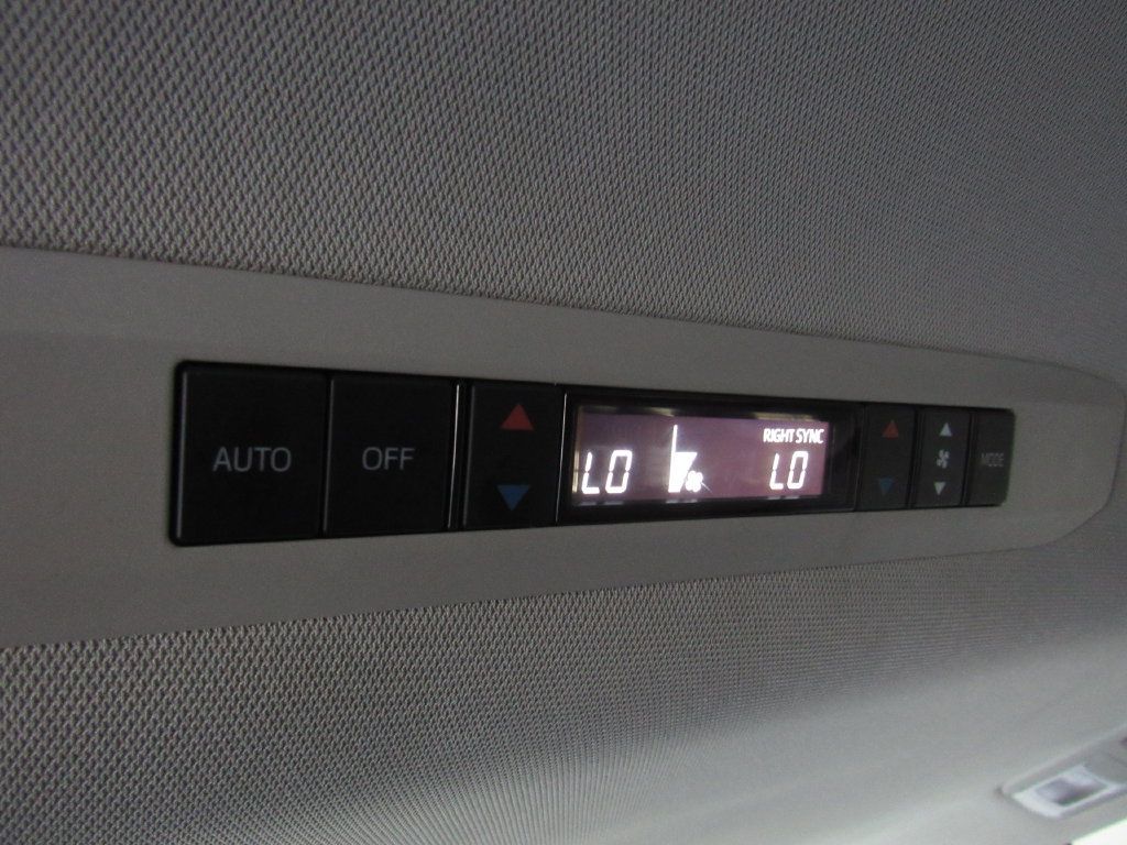 Certified 2024 Toyota Sienna XLE FWD image 34