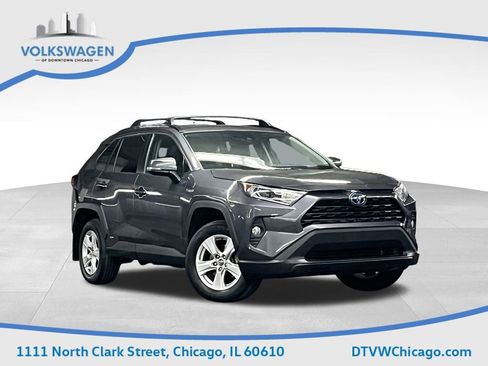 Used 2020 Toyota RAV4 XLE image 1