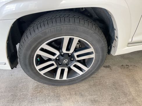 Used 2016 Toyota 4Runner Limited image 10