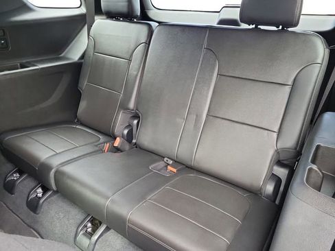 Used 2023 Chevrolet Traverse Premier image 25