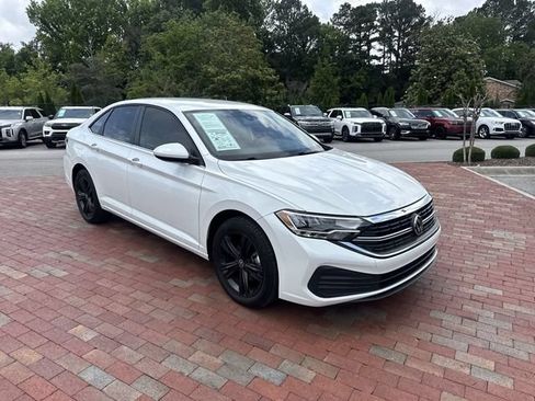 Used 2024 Volkswagen Jetta SE FWD image 38