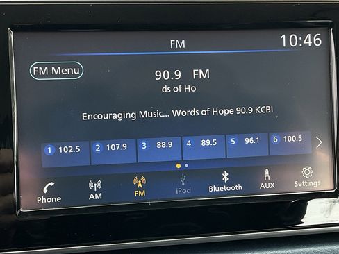 Used 2025 Nissan Versa SV image 30