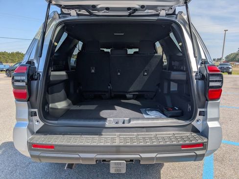 New 2026 Toyota 4Runner SR5 image 30