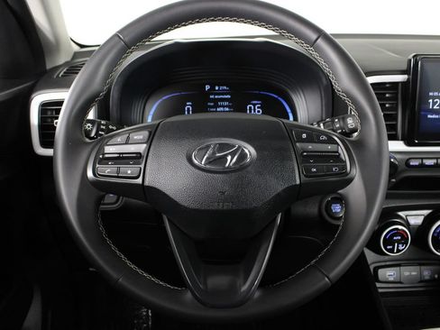 Certified 2024 Hyundai Venue Limited FWD image 26