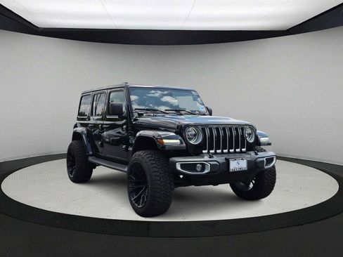 Used 2021 Jeep Wrangler Unlimited Sahara w/ Cold Weather Group AWD/4WD image 2